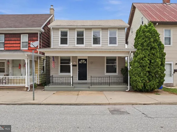 105 E Maple St, Dallastown, PA 17313