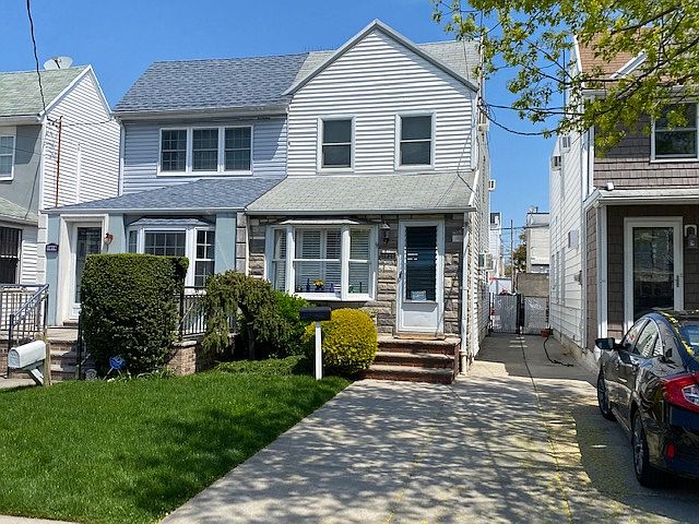 1st image of 1921 E 34th St