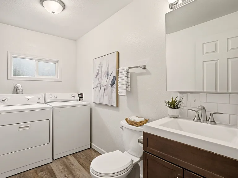 3010 N Willow Rd — Photo 8