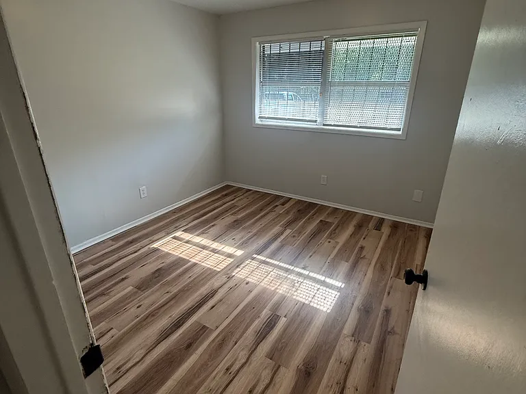 2847 Marydale Dr — Photo 16