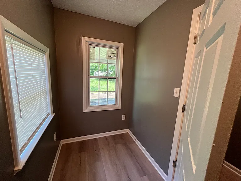 108 Johns Rd — Photo 9
