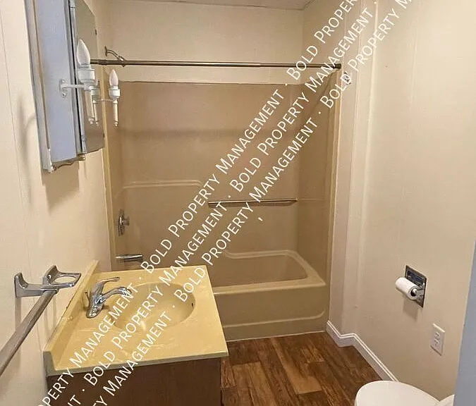 253 S Tulpehocken St #2 — Photo 4