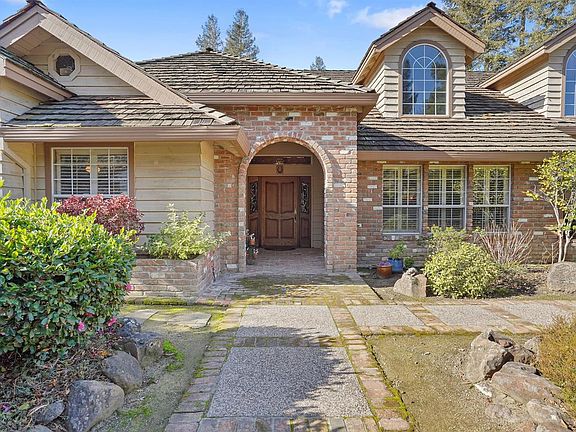 2nd image of 6121 Palm Dr