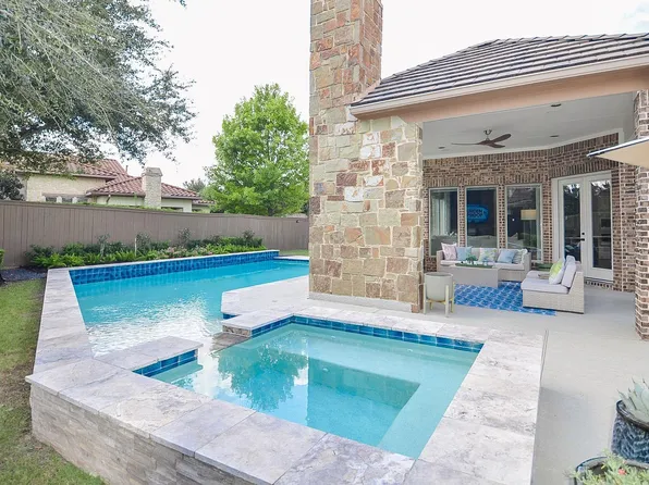 86 Quiet Way Ln, Sugar Land, TX 77498
