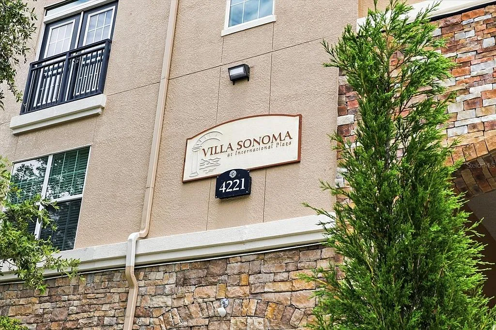 2 bed, 2.0 bath, 1080 sqft, $2,000 — Photo 3