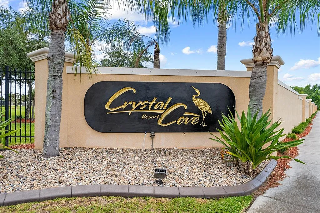 4 bed, 2.0 bath, 1978 sqft, $3,500 — Photo 4