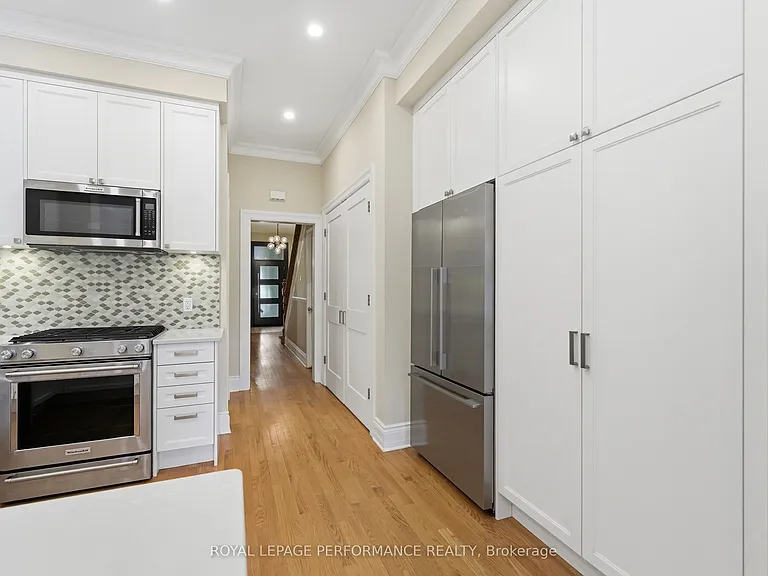 284 Crichton St — Photo 17