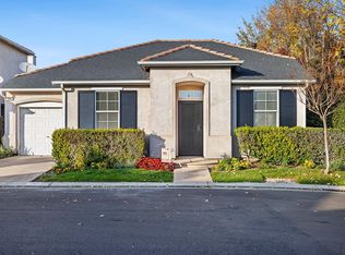 703 W Bordeaux Ln, Clovis, CA