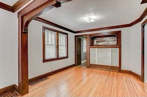 2nd image of 2715 Humboldt Ave N