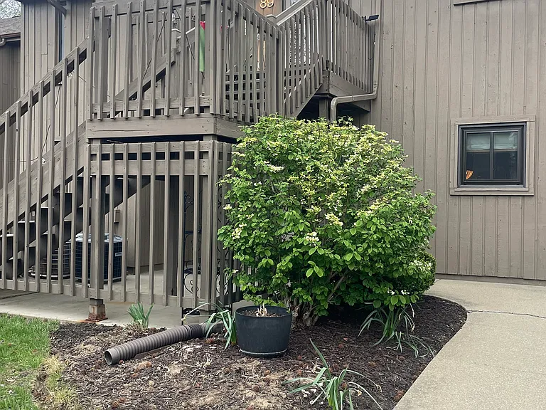 89 Lookout Ridge Dr — Photo 3