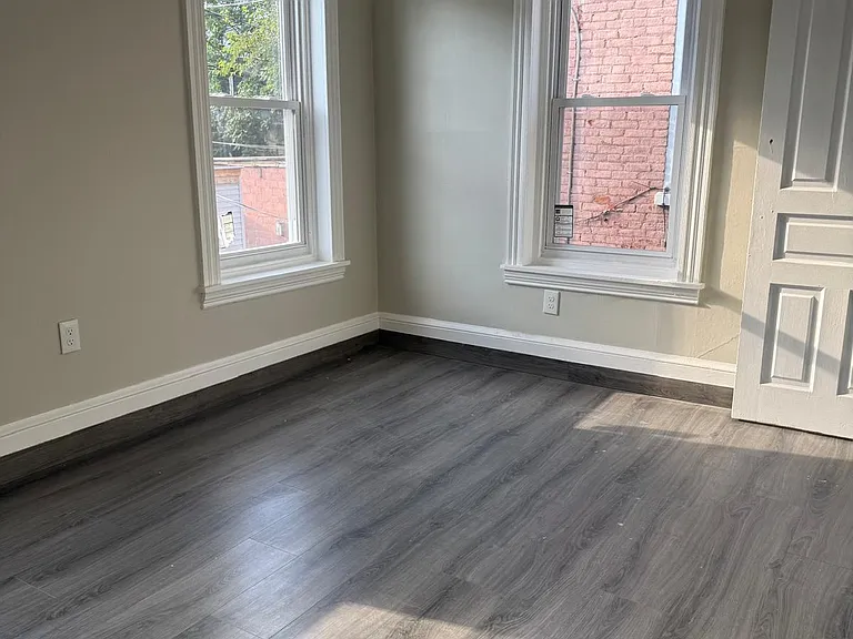 606 N 2nd St #2 — Photo 10