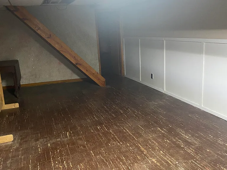 2563 Main St — Photo 16