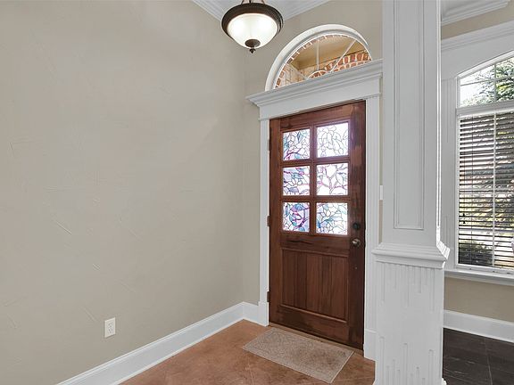 4th image of 2920 Village Cir