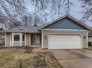 964 Savannah Rd, Eagan, MN 55123