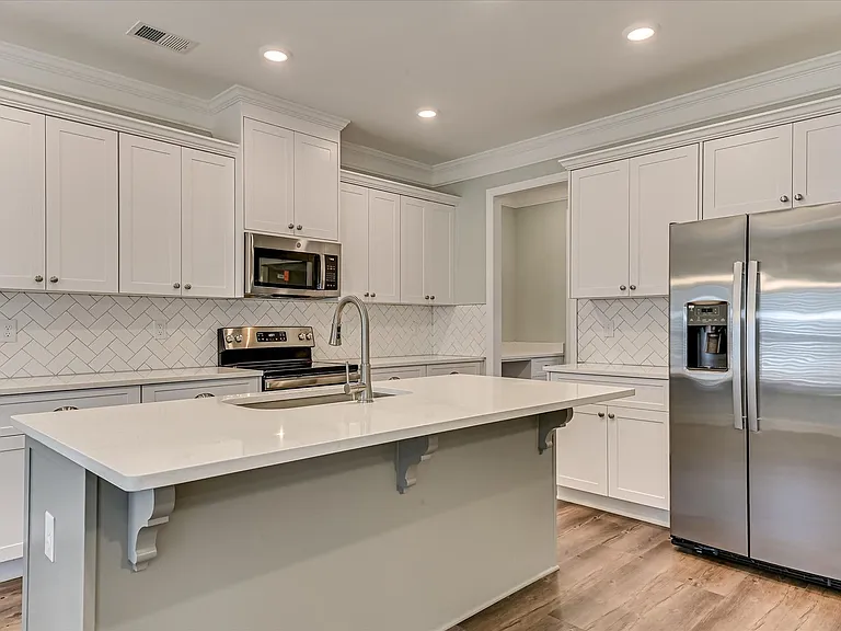 705 Navan Ln — Photo 14