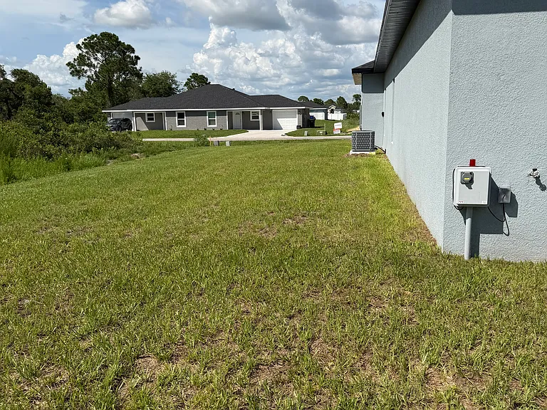 Yard for side B