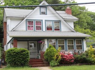 141 Emerson Pl, Valley Stream, NY 11580