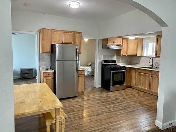3rd image of 212 W Summit Ave
