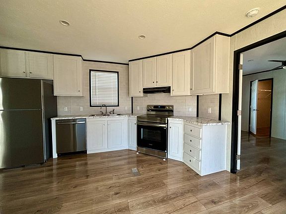 5th image of 14142 Lorraine Rd #78