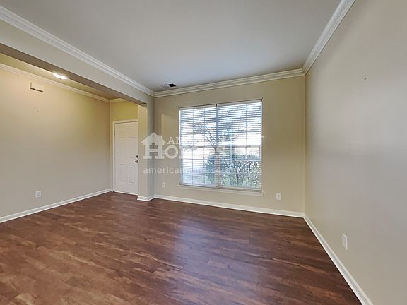 3rd image of 106 S Audubon Ave