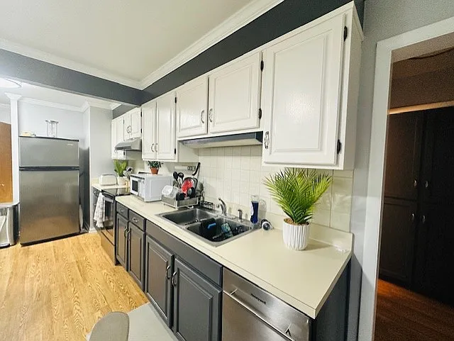 121 Norman St — Photo 14