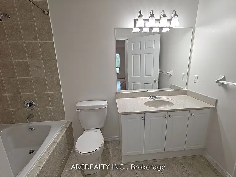 2 Maison Parc Ct #406 — Photo 15