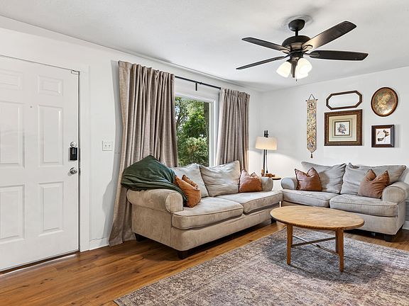4th image of 701 Acorn Dr