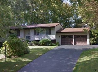 15 Bellwood Ln, Castleton, NY 12033