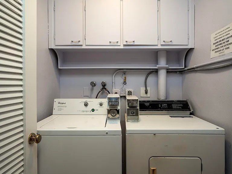 3349 NE 33rd St #2 — Photo 3