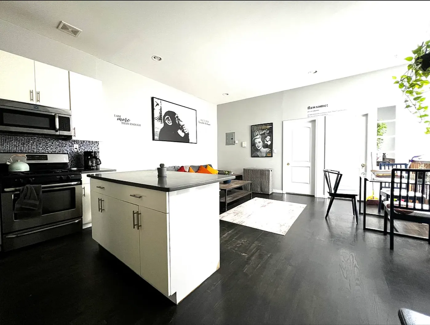 1296 Putnam Avenue — Photo 2