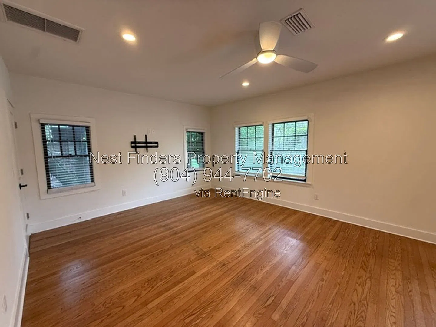 3 bed, 2.0 bath, 1690 sqft, $2,300 — Photo 4