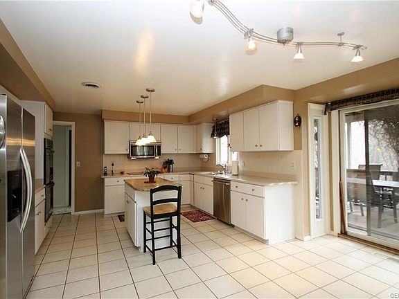 3rd image of 17 Mc Coord Woods Dr