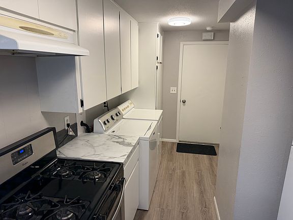5th image of 9782 N Shaw St #B