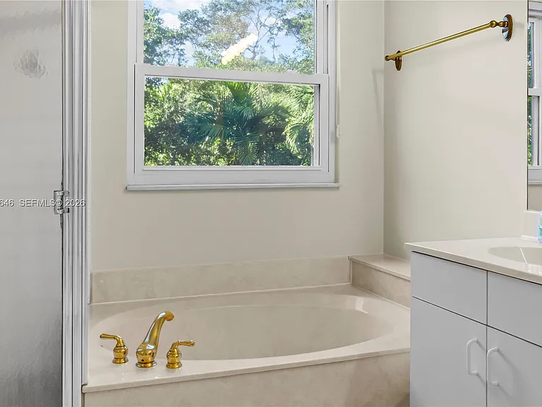 6885 NW 75th Pl — Photo 29