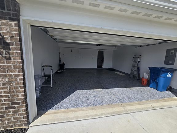 4th image of 1713 N Clearwater Dr