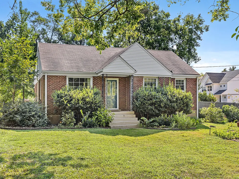 1503 Harwood Dr