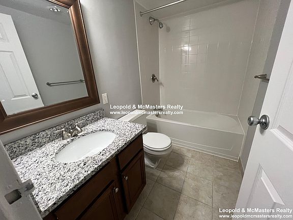 5th image of 255 Kennedy Dr #308