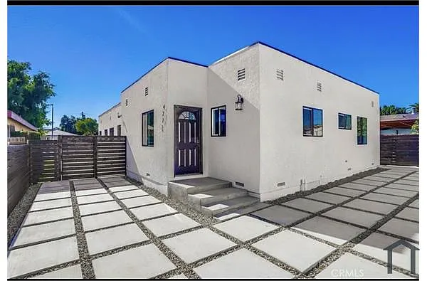 Building Photo - 427 E 112th St
