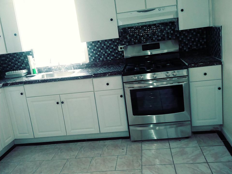 eat in Kitchen