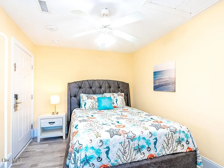 1507 N New River Dr #216 — Photo 12