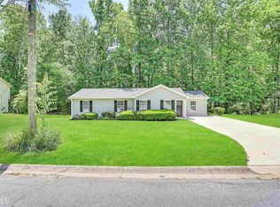 867 Tall Deer Dr, Fairburn, GA