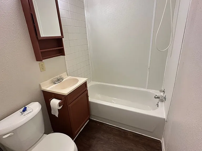 313 N Kentucky St — Photo 10