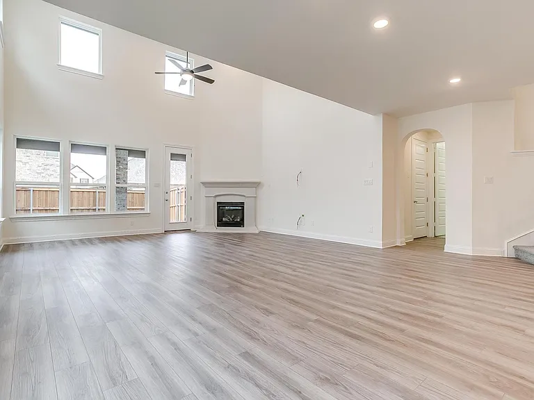 9836 Derbyshire Dr — Photo 53