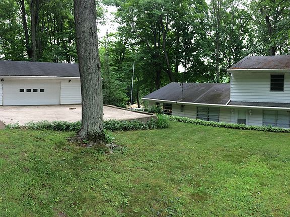 2nd image of 15523 Lakeview Dr