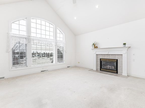 2nd image of 10632 Skylark Dr