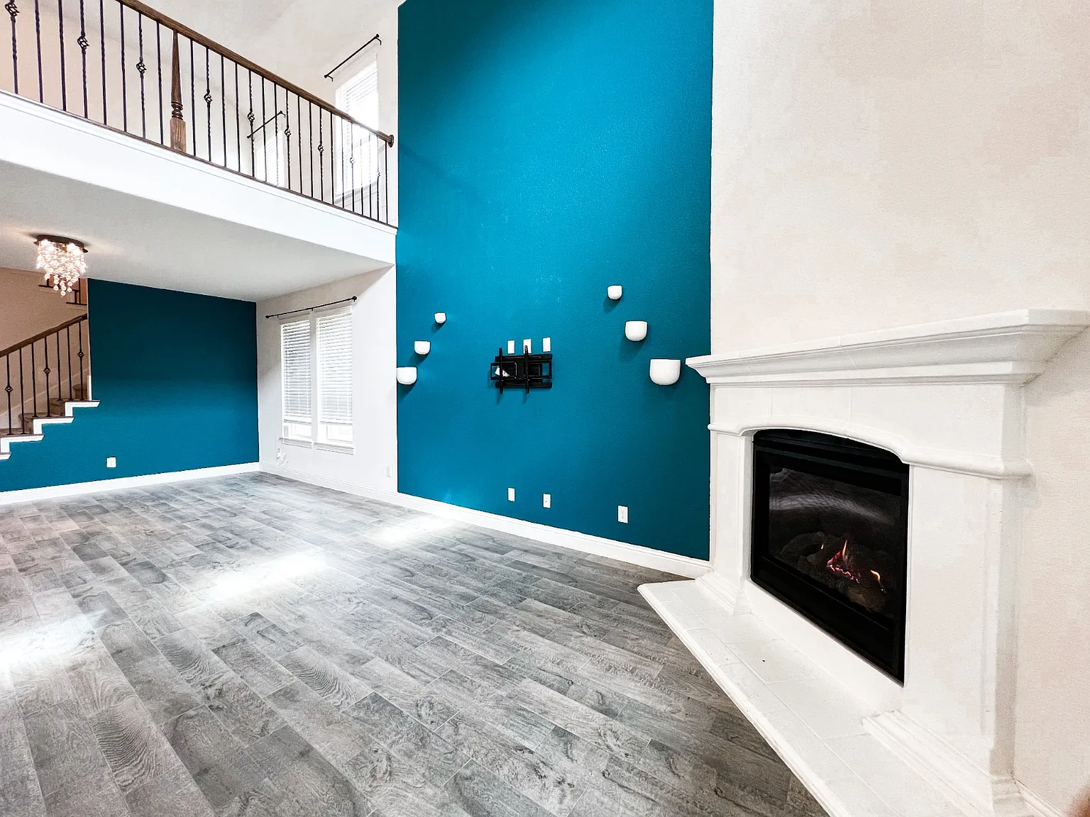 5 bed, 2962 sqft, $3,400 — Photo 2