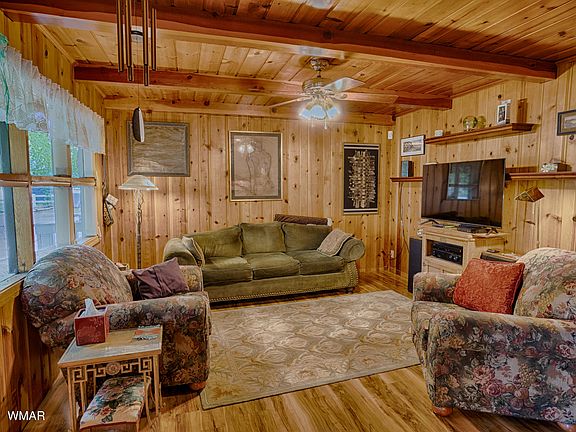 5th image of 934 N Moonridge Dr