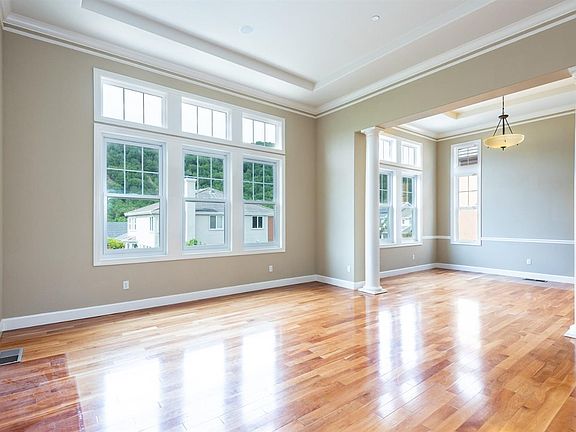 3rd image of 22 Pepper Creek Way