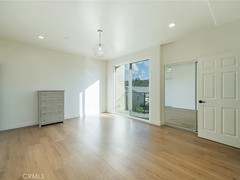 714 N Chestnut Ave — Photo 23