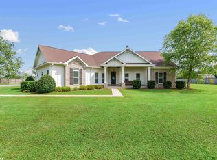 19803 Oakdale Ln, Robertsdale, AL 36567